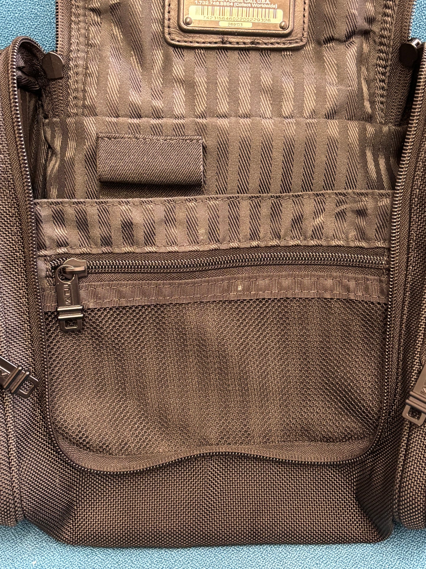 Tumi Black Travel Bag Pre-Loved `8.5 x 11 Inches - Zipped Satchel