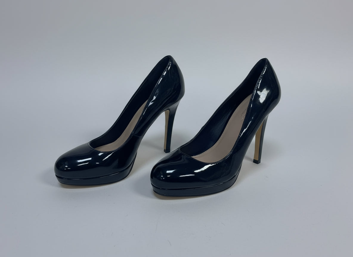 Carvela heels size navy  3.5