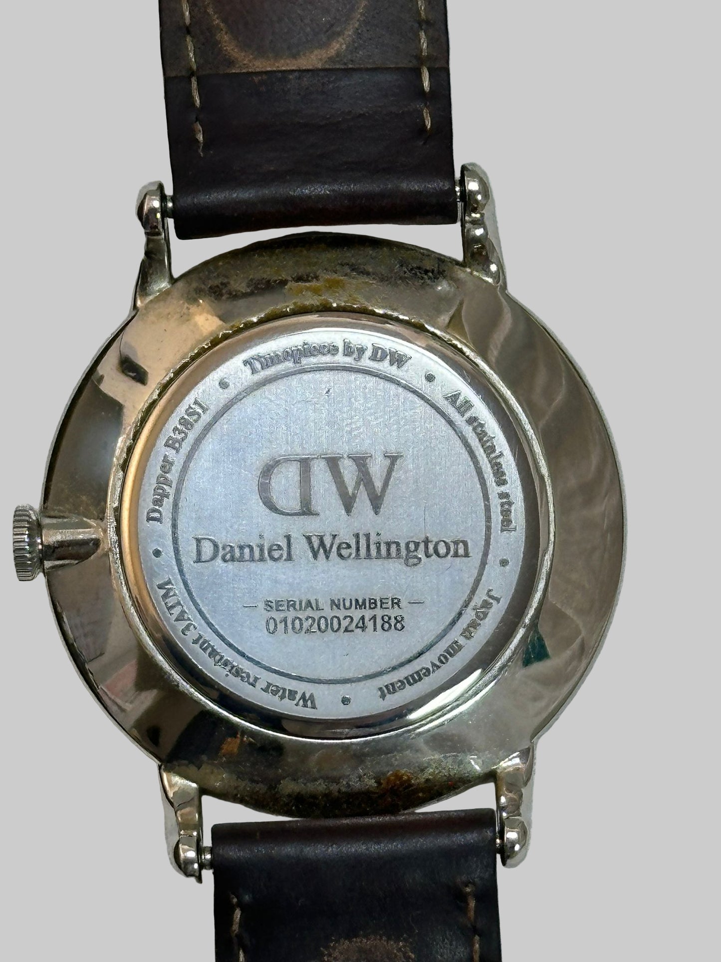 Daniel Wellington Stainless Steel Watch with Leather Wrist Band Dapper B38S1 Serial Number 01020024188
