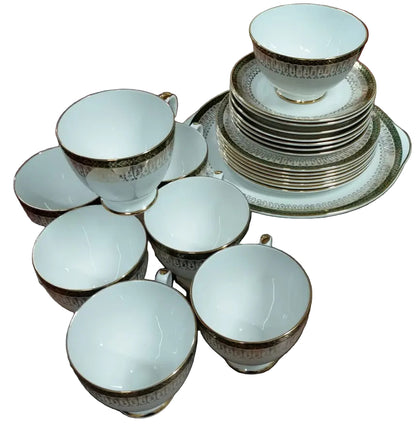 Royal Grafton Majestic Fine Bone China Set (Condition: Excellent)
