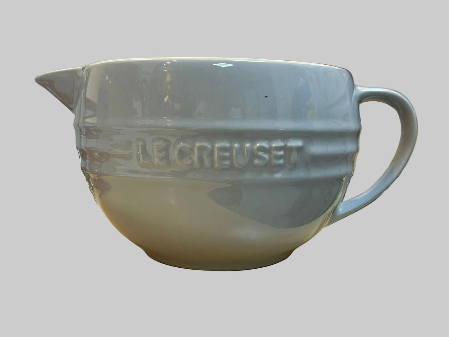 Le Creuset Stoneware Mixing Jug / Bowl - Mist Grey 3 Quarts Size