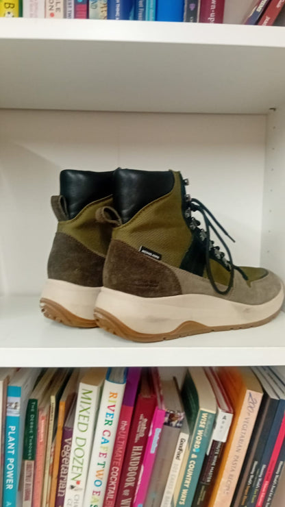 Michael Kors Asher Waterproof Ankle Boots- Size 9