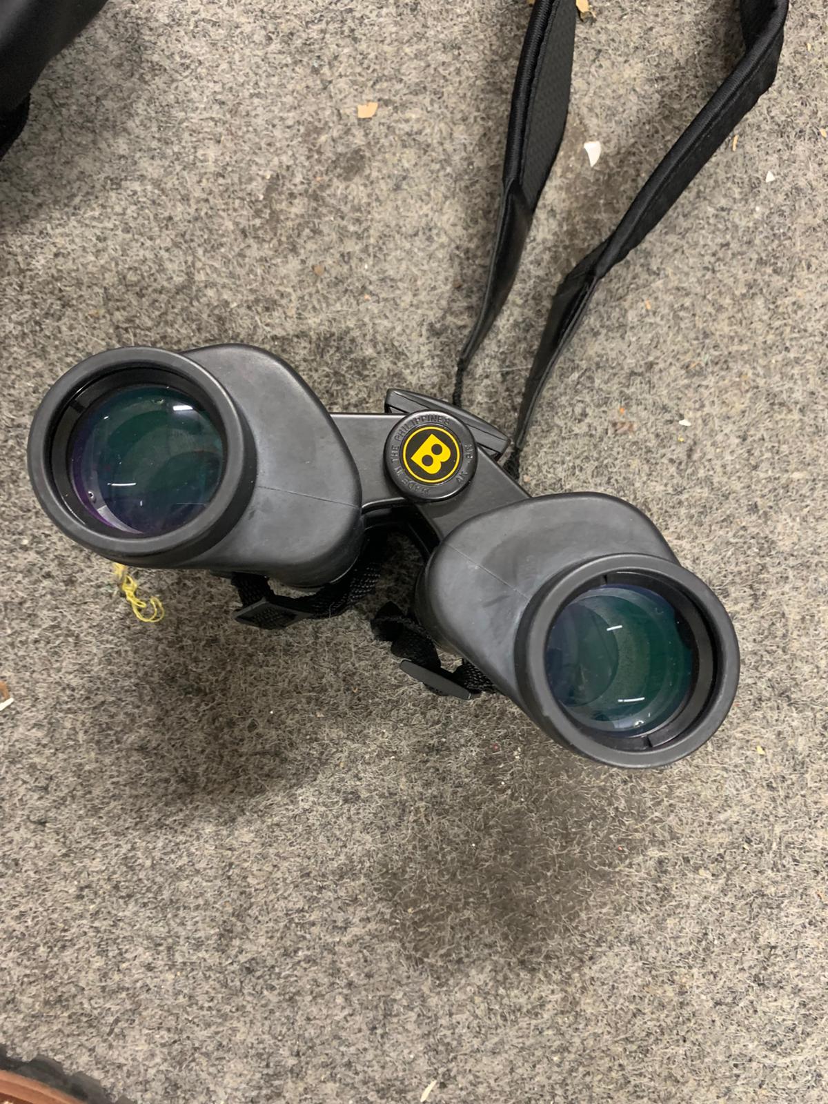 Bushnell 7 x 35 1000 Yard Binoculars 13-7307 With Original Case