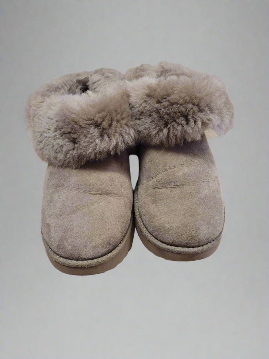 UGG Australia Classic Mini ankle boots in brown UK size 5