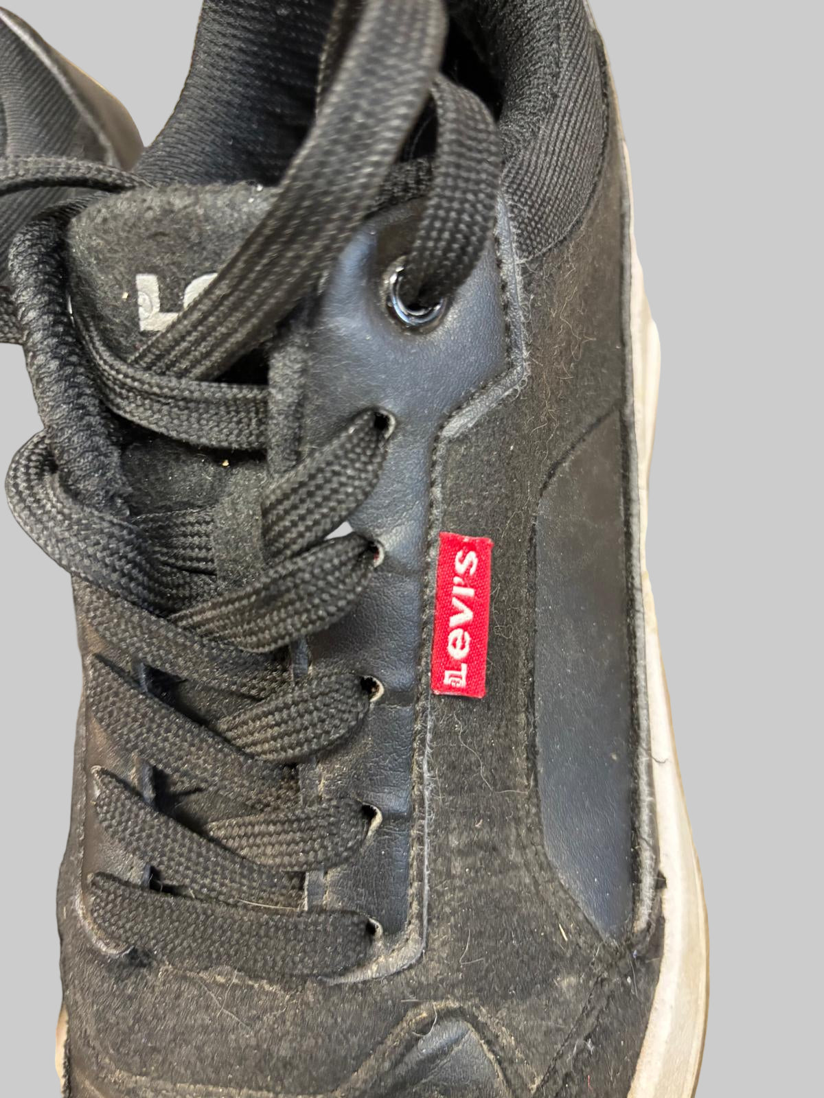 Black Levi Trainers UK size 5