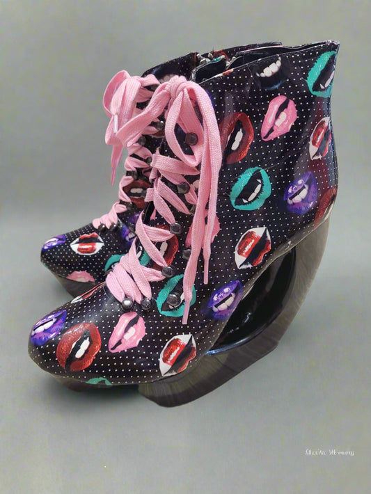 Rat Baby Boot Shoes UK Size 7 EU 40 Patent Black Lip Print