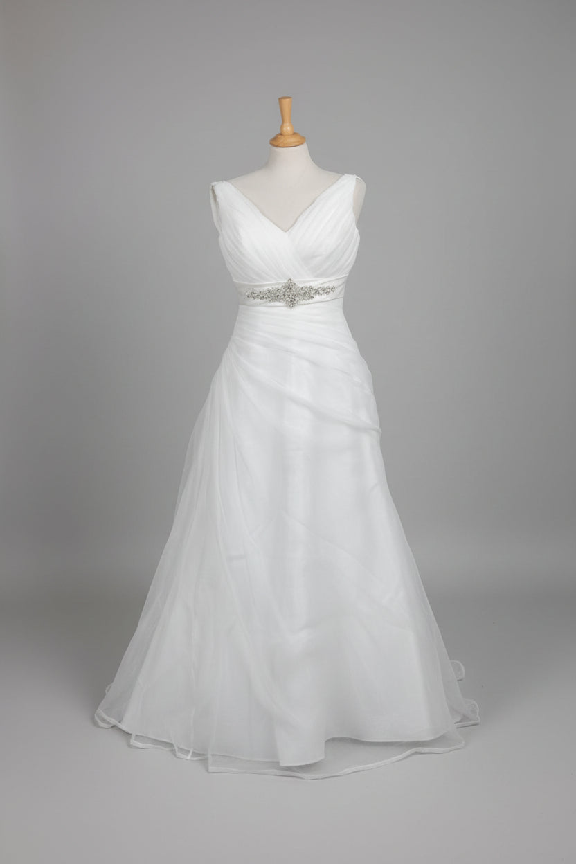Wedding Dress - Romantation - UK 14 EU 42 - White Tulle Beaded Diamante Broach Waist