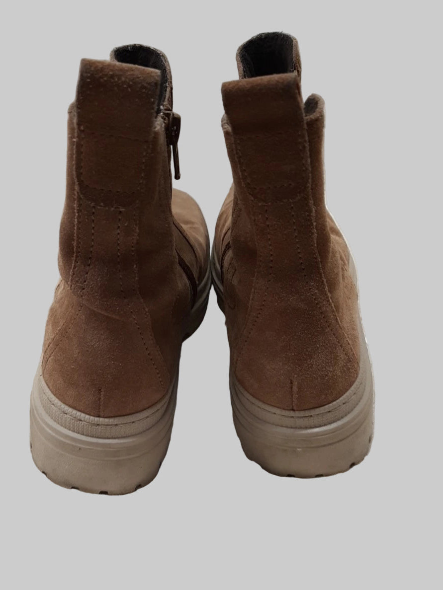 Gabor Tan Chunky Suede Ankle Boots Chelsea Size 4.5