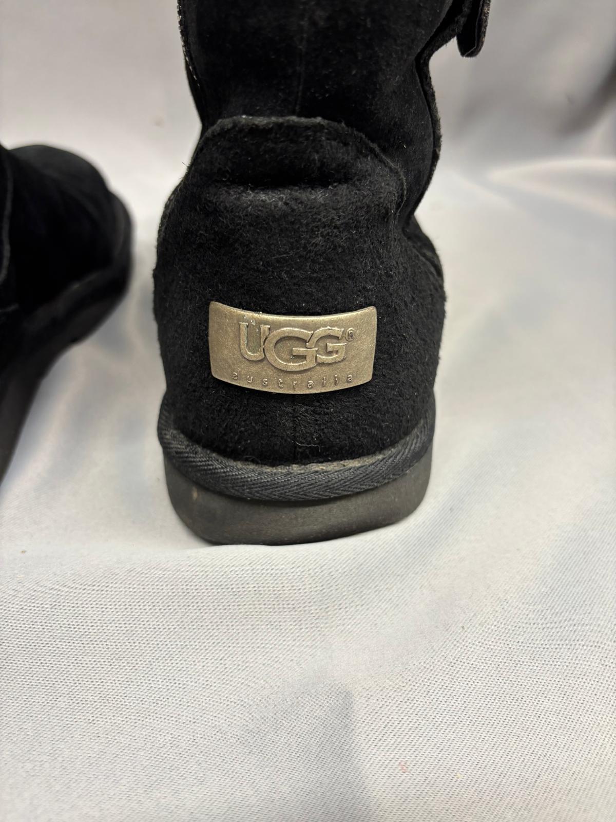 UGG Cargo III Black Suede Boots UK 7.5 EU 50 Mid-Calf - In Box